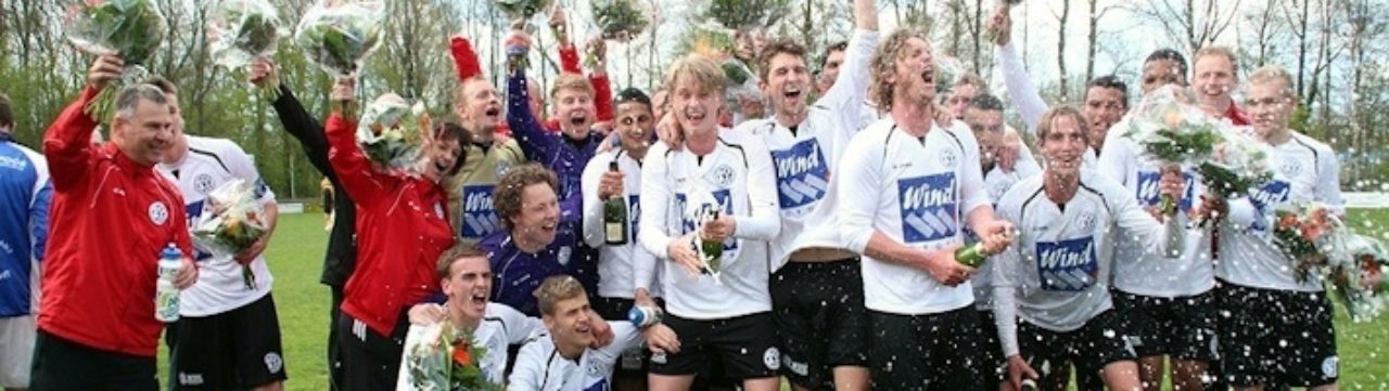 0504 HD Dr Boys kampioen 1213