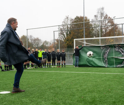 Bal op weg naar het doel