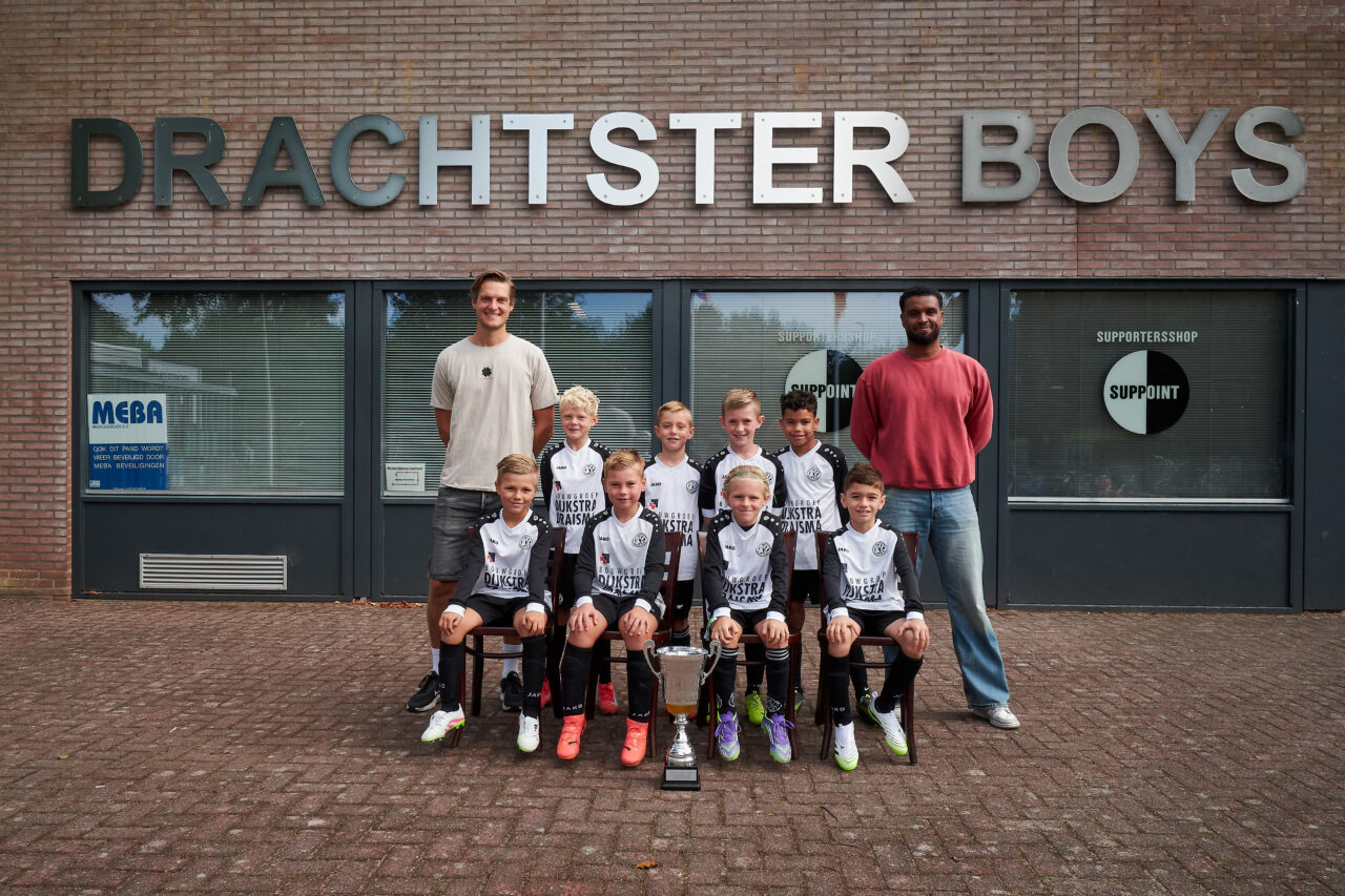 DRACHTSTER BOYS TEAM JO 09 1 30 08 25
