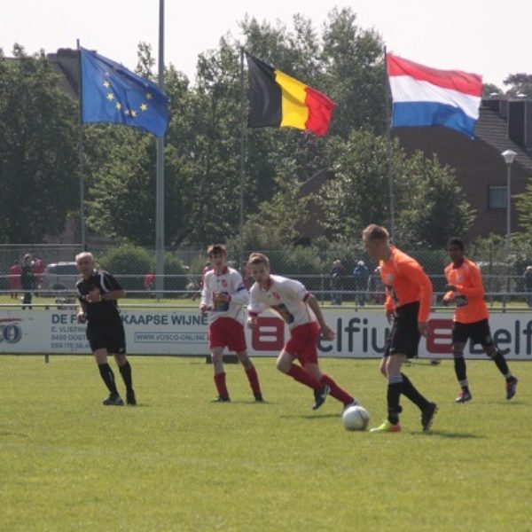 0610 B1 wint internatioonaal toernooi in Gistel 01