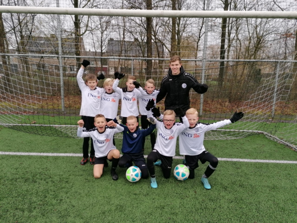 0128 toernooiwinst jo10 1